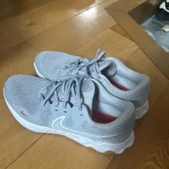ナイキ スニーカー グレー メッシュ