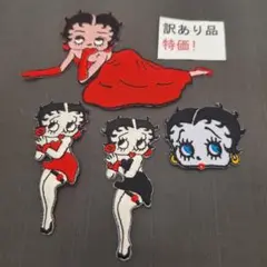 やや訳あり　刺繡ワッペン　キャラクター　4枚セット　170