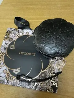 【新品未使用】コスメデコルテ　クリスマスコフレ2025 ポーチ　DECORTÉ