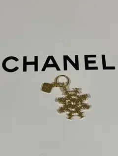 CHANEL ノベルティ チャーム　2024年　雪の結晶