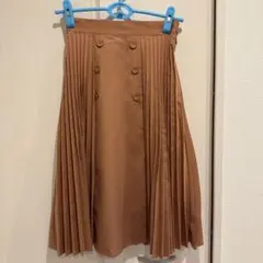 【完全未使用】Fint プリーツスカート アクセントボタン♡のサムネイル