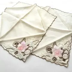 【未使用】中国旅行記念　シルクハンカチ　刺繍　２枚セット