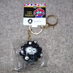 か*ゃ様 【新品未使用】サンリオミャクミャクハンギョドン キーホルダー 黒