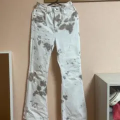 ホワイトデニムパンツのサムネイル