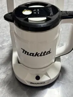 Makita 充電式電気ケトル kTV001G オリーブ マキタ 0.8L - メルカリ