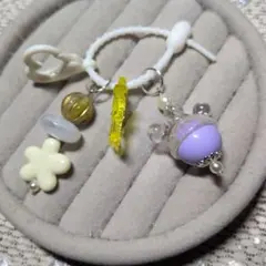 カラフルビーズの携帯ストラップ