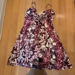 Urban Outfitters ノースリーブ 花柄 Sサイズのサムネイル