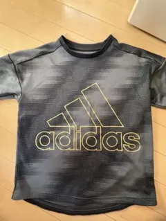 adidas キッズ Tシャツ 140 グレー　サッカーウェア　スポーツ　半袖のサムネイル