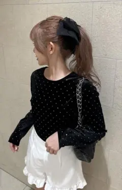 ブラック長袖トップス