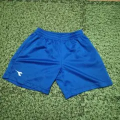 青いショートパンツ 150サイズ