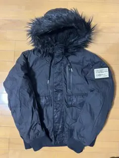 DIESEL ブラックダウンジャケット ファー付き