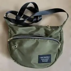 BASIC TRADITIONAL ボディバッグ オリーブ