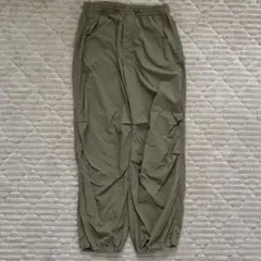 ユニクロ パラシュートパンツ 丈長め L 56 OLIVEのサムネイル
