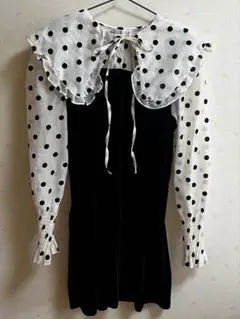 【美品】フリル付きワンピース 黒　ドット　ベロア
