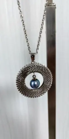 シルバー調円形メッシュネックレス