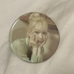 LE SSERAFIM サクラ Cafe 缶バッジ