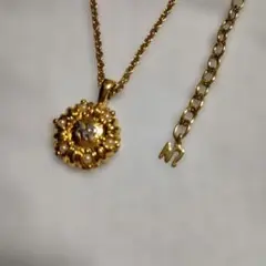 ニナリッチゴールド フラワーモチーフ ネックレス