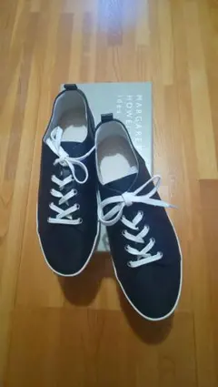 Item thumbnail for item 04992f7b-15f6-465d-9fa9-3426ce4c948e