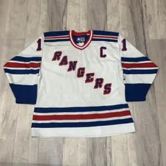 Item thumbnail for item f97e224b-ad23-4761-9453-99d25840edce