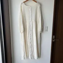 SM2 総刺繍前後着ワンピ