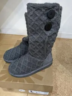 UGG　キッズ　LATTICE CARDY ニット素材　美品 19.0cm