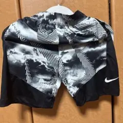 Nike DRI-FIT ハーフパンツ Mサイズ