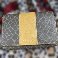 NINA RICCI 二つ折り財布