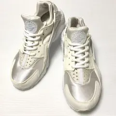 みゅーま様専用出品NIKE WMNS AIR HUARACHE RUN 25.5