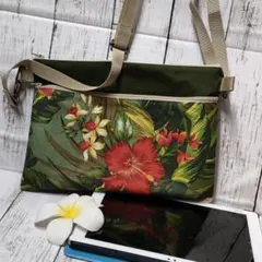 ハワイアンハンドメイド。サコッシュ大サイズ。