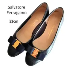 Salvatore Ferragamo 黒 ヴァラリボン パンプス リザード型押