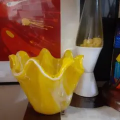 ビンテージ昭和レトロ　レトロポップ　ミッドセンチュリー　フリル花瓶　ポップカラー