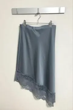 【完売品】zaraサテン地アシンメトリー レースミディ丈スカート