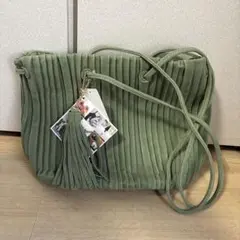 新品未使用！しまむら✗MUMU 合皮プリーツ 巾着バッグ グリーンのサムネイル