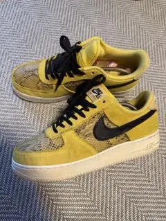 【レア】Nike Air Force 1 07 Snakeskin Yellowのサムネイル