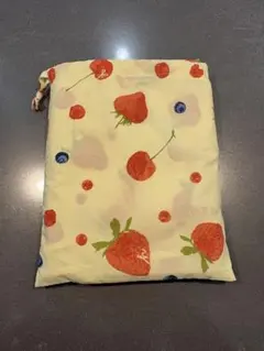 【美品】HAKKAベビー レインポンチョ 黄色 フルーツ柄 収納付 記名なし F