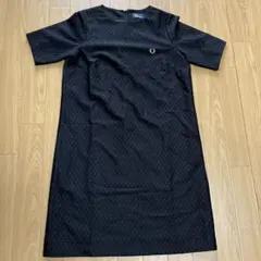 FRED PERRY フレッドペリー　半袖 ワンピース ブラック サイズ8のサムネイル