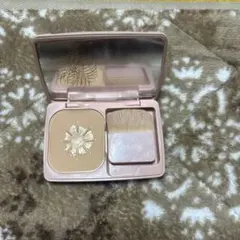 Paul & JOE パウダーファンデーション