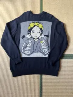 overprintバックイラスト入りニット・セーター