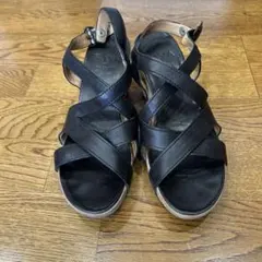 SAYA 厚底スウェードサンダルのサムネイル