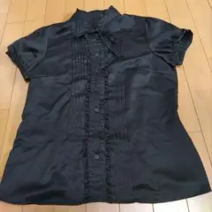 ブラック 半袖 フリルシャツ