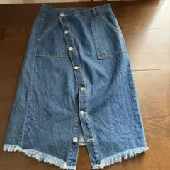 デニムタイトスカート フロントボタン フリンジ裾のサムネイル