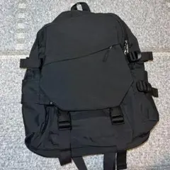 新品 タグ付き リュック バックパック 黒 ブラック 大容量のサムネイル