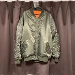 オリーブグリーン MA-1ジャケット