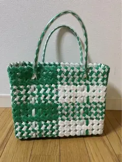 ハンドメイド 緑と白のかごバッグ