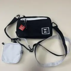 UNDER ARMOUR サコッシュ ミニポーチ付きのサムネイル
