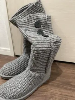 【美品‼️】UGG グレー ニットブーツ ボタン付き