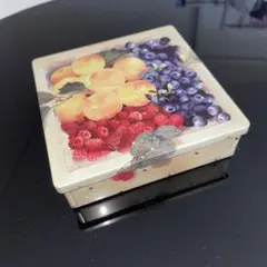 DEAN＆DELUCAの缶のサムネイル