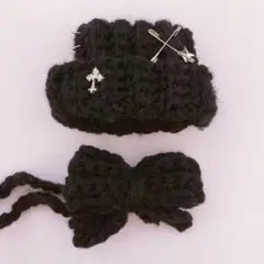 ぬい服　黒　猫耳ニット帽、リボンマフラー
