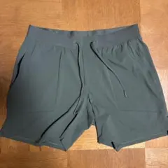 ルルレモン ショートパンツ 薄い緑色(カーキ) XL 薄手の春夏用のサムネイル