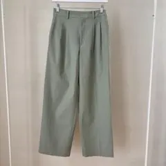 ユニクロ　UNIQLO タックワイドパンツ　ツータック　スラックス